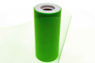 Фатин в шпульках 16-146, 10 гр/м2, шир. 15 см (в нам. 25+/-1 м), цвет зелёный - купить в Первоуральске. Цена: 100.69 руб.